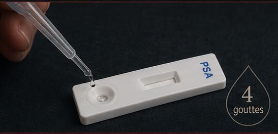 deposer les 4 gouttes sur le test psa ciblé photo notice test psa ciblé